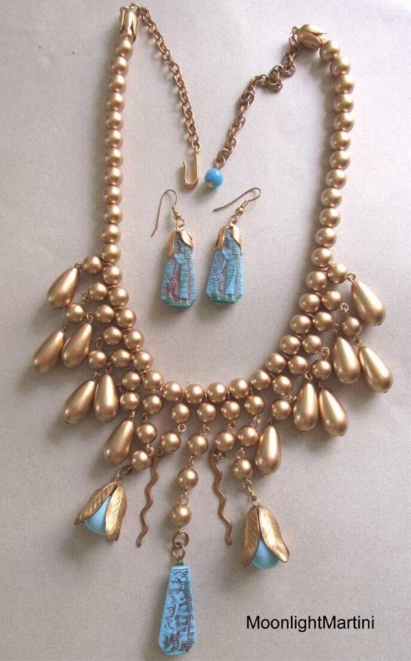 Vintage Egyptian Revival Necklace Set Glass Cleopatra 