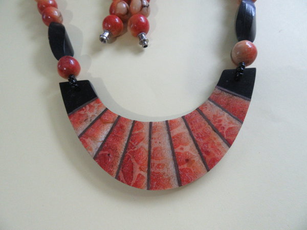 1980's Apple Coral Bib Necklace Vintage Jewelry Cleopatra 