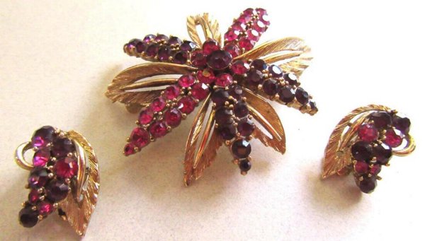 Vintage Rhinestone Pin Set Purple Pink 