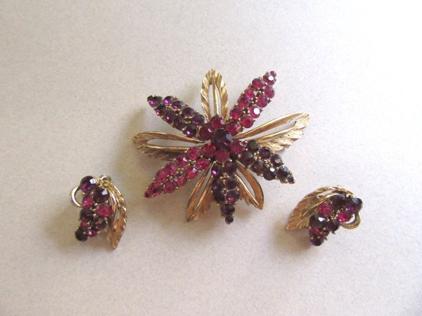 Vintage Rhinestone Pin Set Purple Pink 