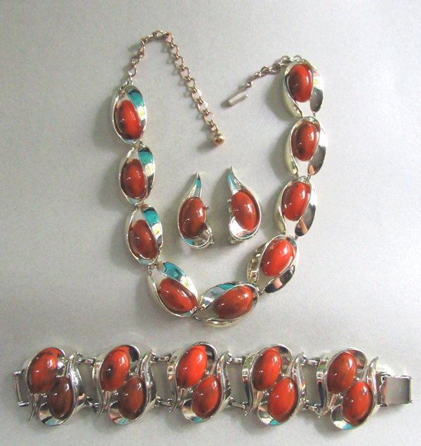 Vintage Bakelite Necklace Set Charel Vintage Signed Jewelry