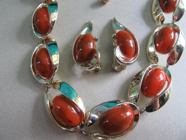 Vintage Bakelite Necklace Set Charel Vintage Signed Jewelry