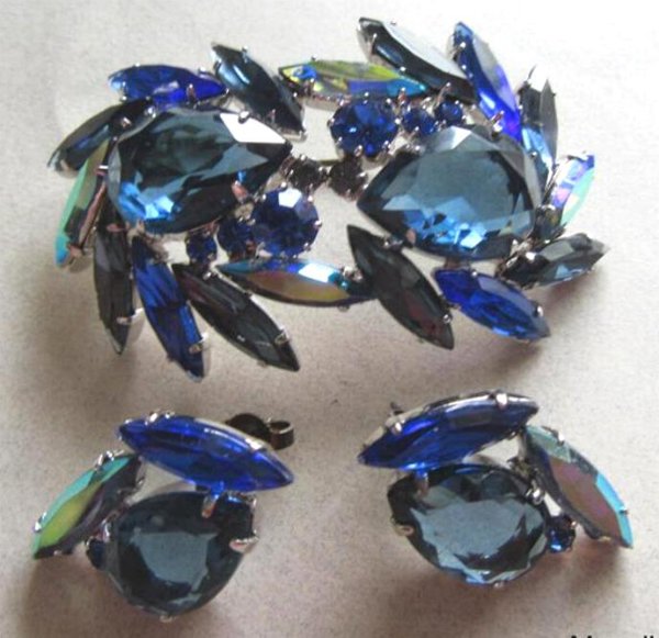 Vintage Blue Rhinestone Pin Set Signed Czechoslovakia 
