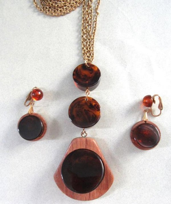 Bakelite on Wood Necklace Set 1950's Vintage Jewelry