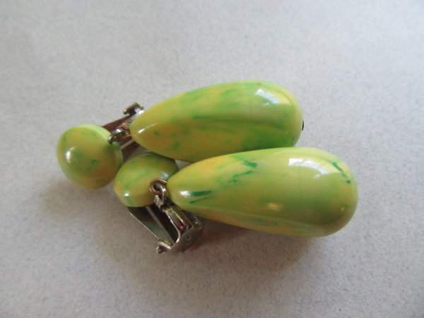 Bakelite Earrings Chunky Green Apple Vintage Jewelry 