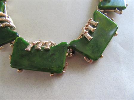 Bakelite Choker Necklace Signed ART Vintage Jewelry 