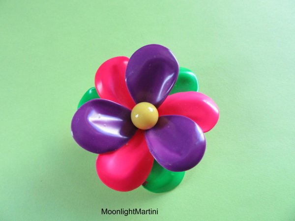 Mod 1960's Flower Pin 1960's Vintage Jewelry 