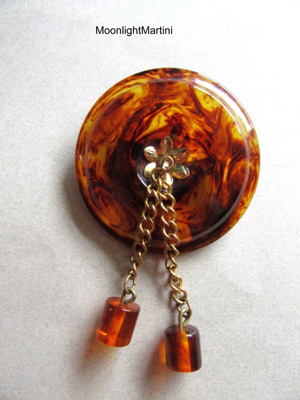 Vintage Bakelite Pin Iced Tea Marbled 