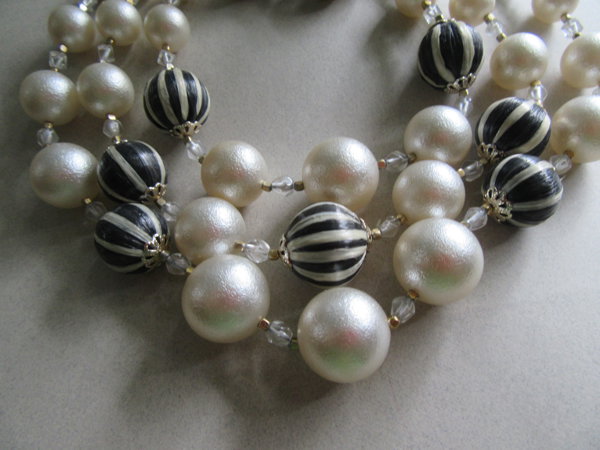 Vintage Black White Necklace Set Japan 1950's Accessories