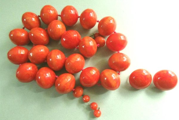Vintage Bakelite Necklace Set Signed Castlecliff 
