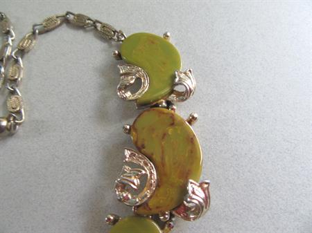 Bakelite Choker Necklace Signed ART Vintage Jewelry 