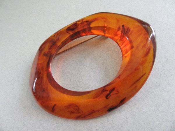 Vintage Bakelite Pin Iced Tea Tortoise