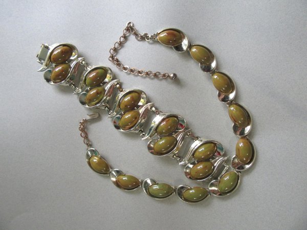 Vintage Bakelite Necklace Set Signed Charel 