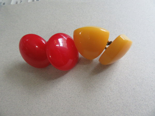 Vintage Bakelite Earrings 