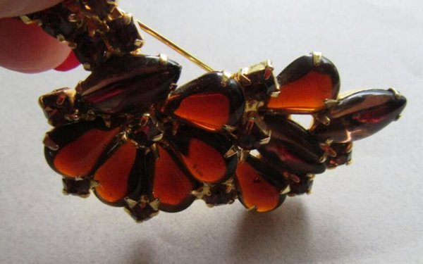 Rhinestone Pin Vintage Jewelry