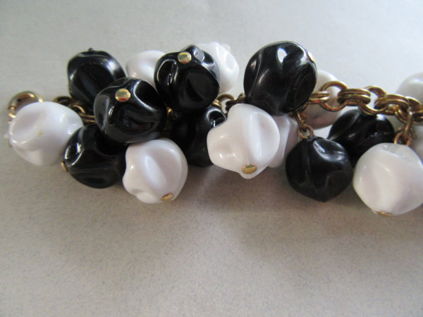 Vintage Lucite Cha Cha Bracelet Black And White 1950's Jewelry