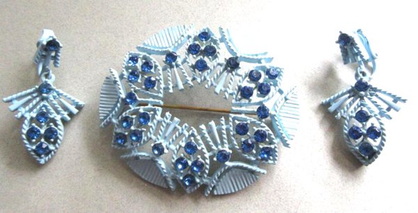 Vintage Blue Rhinestone Pin Earrings Set 