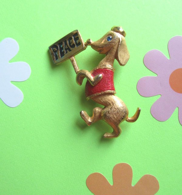 Anthropomorphic Dog Pin Peace Sign JJ Signed Jewelry Protest!