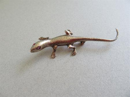 Lizard Pin Skink Brooch Sterling Silver Detailed Salamander Reptile Ruby ? Eyes Amphibian Figural 3.3 Grams Fine Jewelry