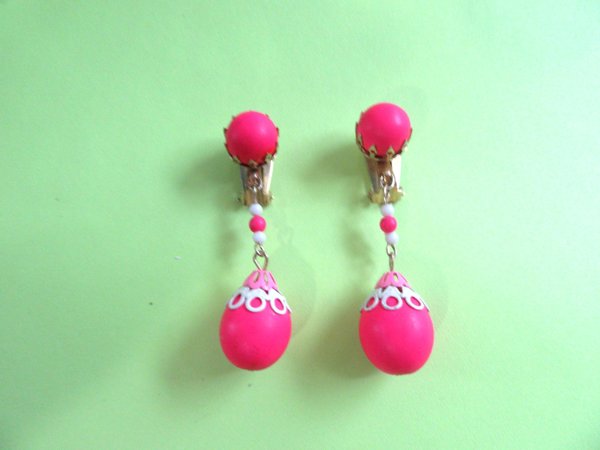 1960's Mod Pink Earrings Hong Kong Vintage Jewelry