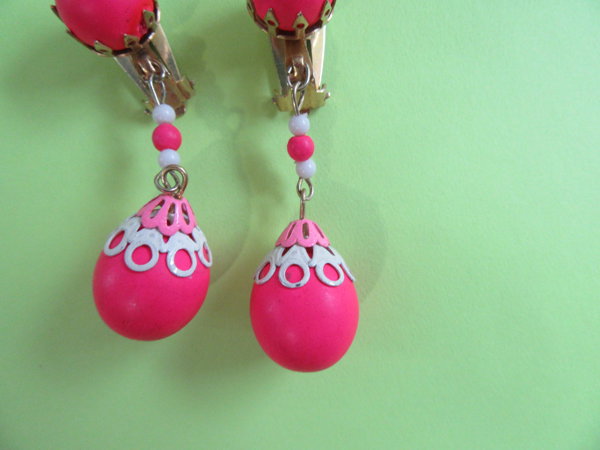 1960's Mod Pink Earrings Hong Kong Vintage Jewelry