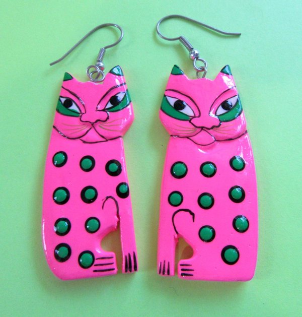 Vintage Cat Pierced Earrings Hot Pink Green 