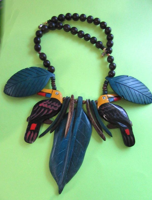 1980's Tropical Parrot Necklace Vintage Jewelry