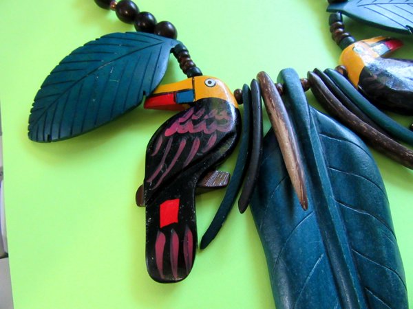 1980's Tropical Parrot Necklace Vintage Jewelry