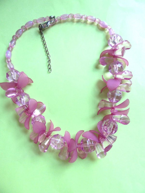 1980's Purple Lucite Necklace Vintage Jewelry 