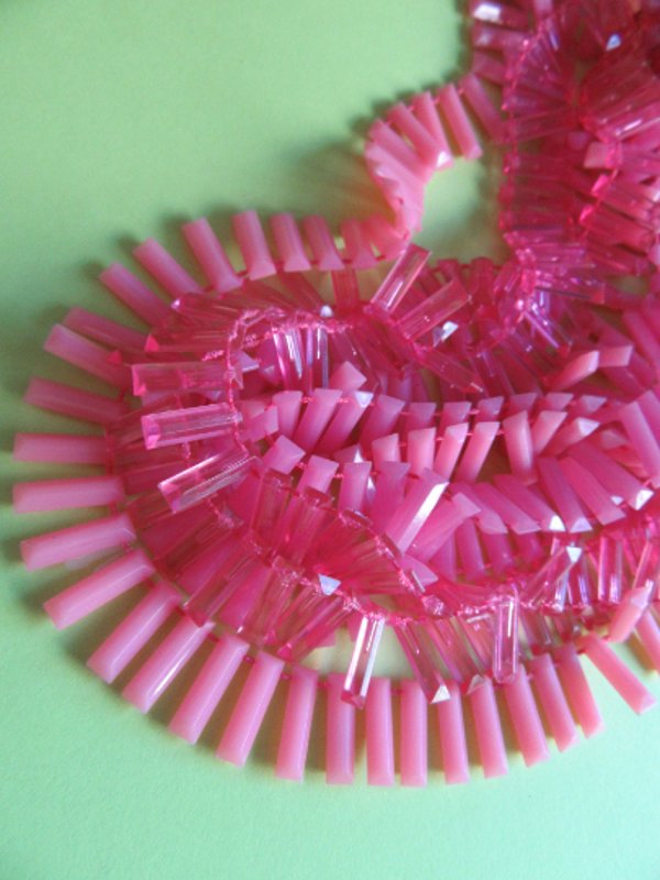 Mod 1960's Pink Shimmy Choker Necklace Vintage Jewelry 