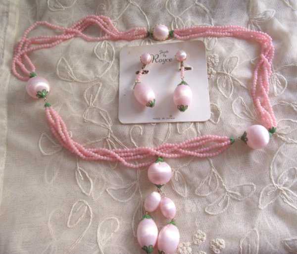 Mod 1960's Pink Necklace Set Japan Vintage Jewelry