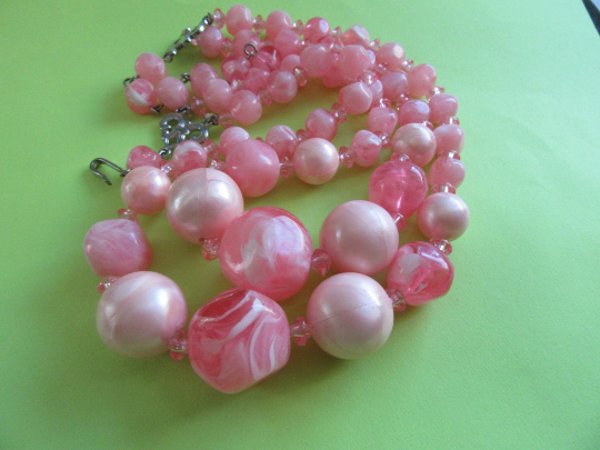 1950's Pink Lucite Necklace Beads Vintage Jewelry 