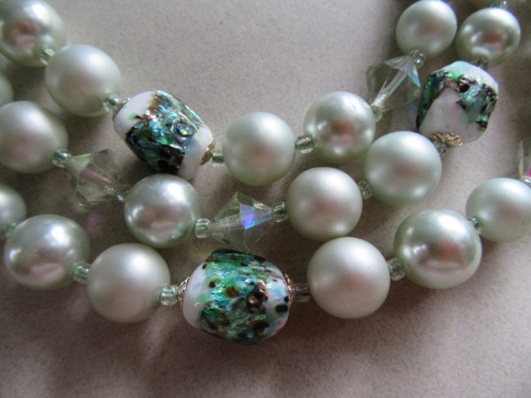 1950's Foile Green Art Glass Necklace Japan Vintage Jewelry