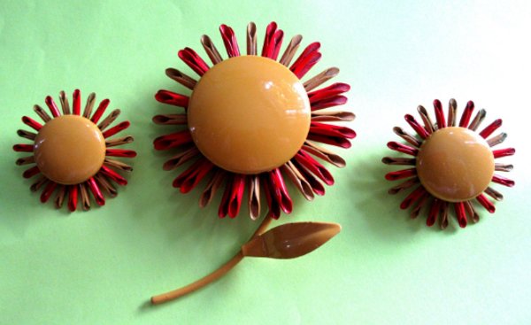 1960's Mod Flower Pin Set Vintage Jewelry 