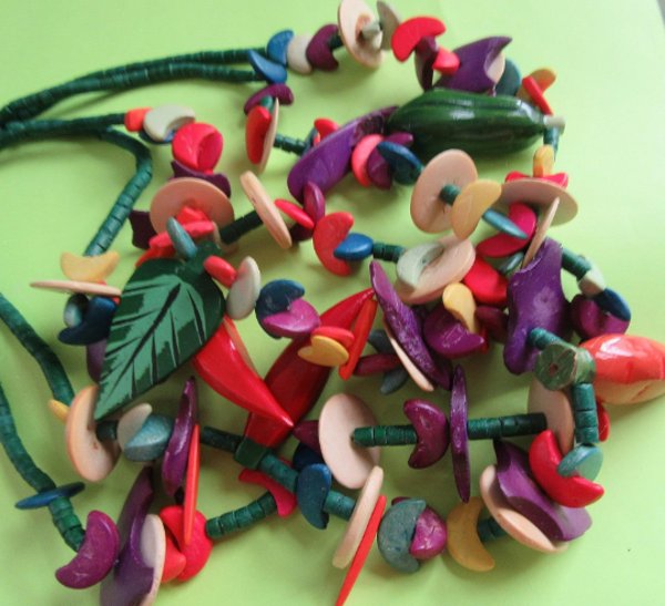 1980's Fruit Salad Wood Necklace Vintage Jewelry