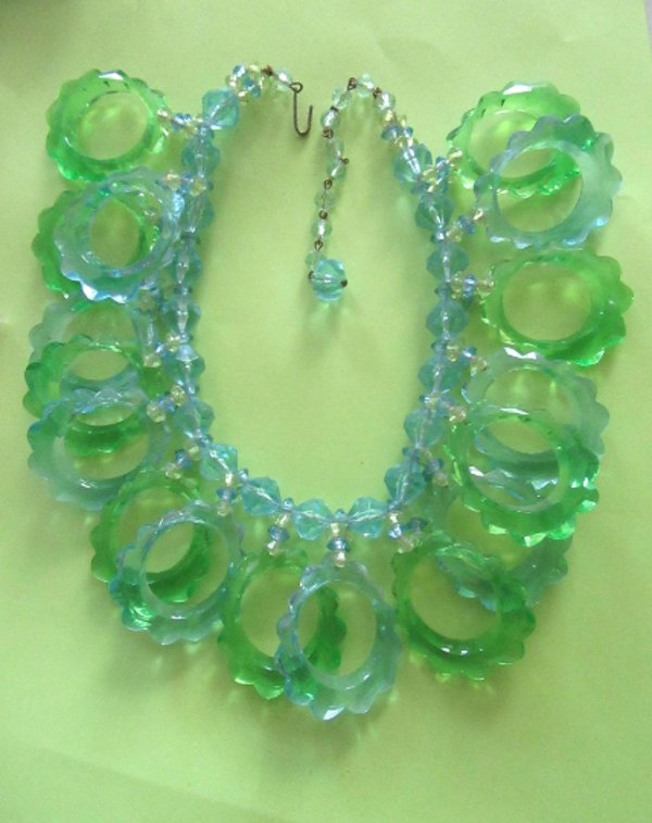 Mod 1960's Lucite Coker Necklace Vintage Jewelry 