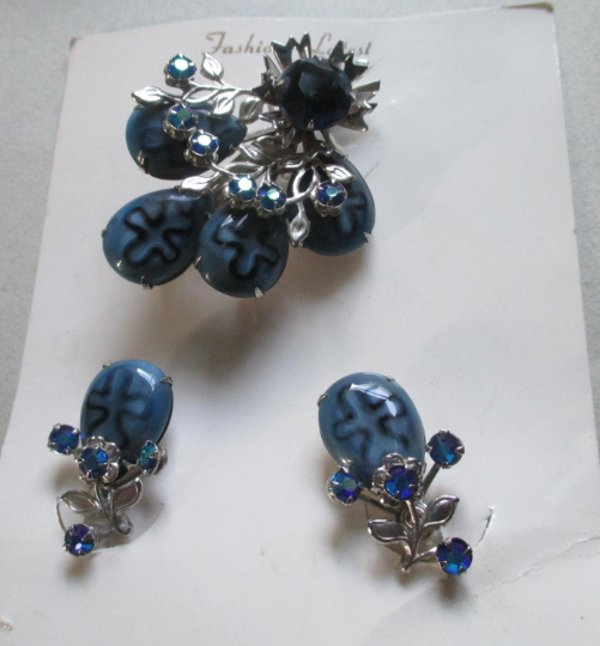 Vintage Blue Rhinestone Pin Set Never Worn