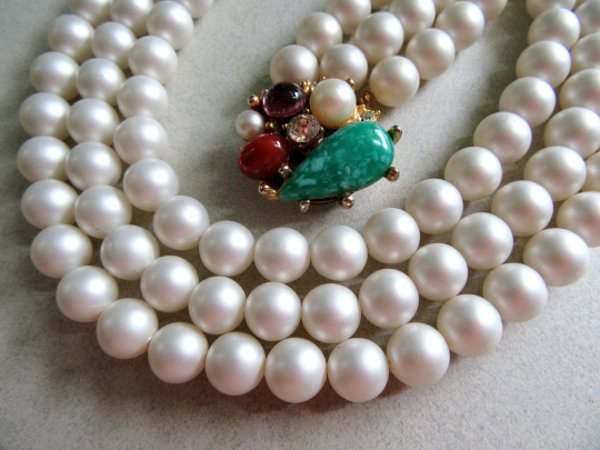 1950's Faux Pearl Necklace Vintage  Jewelry 
