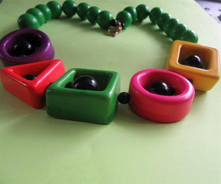 1980's Rainbow Lucite Necklace '80's Accessories Vintage Jewelry 