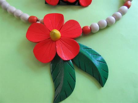 1980's Hibiscus Necklace Set Unworn Vintage Jewelry