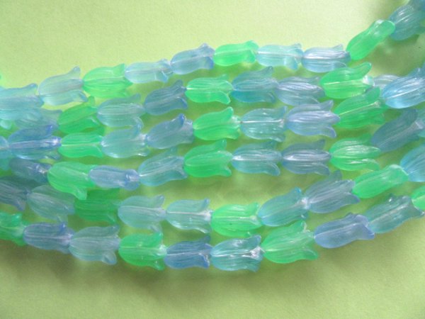 Mod 1960's Tulip Necklace Japan Blue and Green Vintage Jewelry Spring 