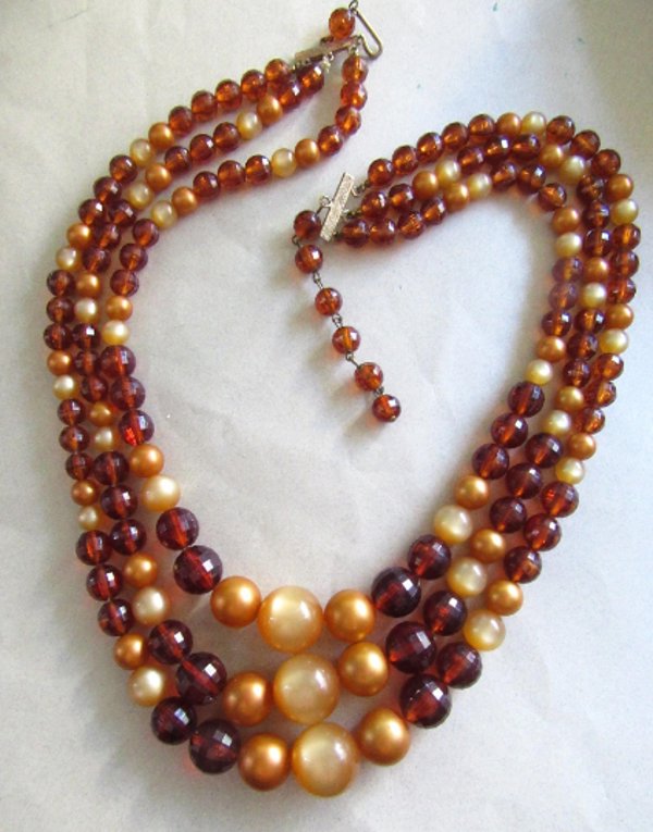 Vintage 1950's Lucite Moonglow Necklace Jewelry