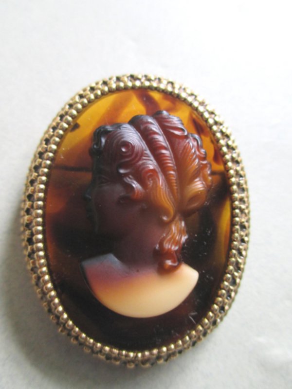 Vintage Florenza Signed Art Glass Cameo Pin