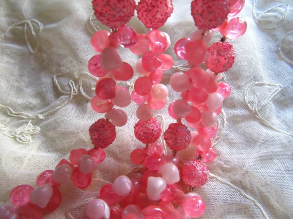 Mod 1960's Pink Shell Necklace Set Hong Kong Vintage  Jewelry