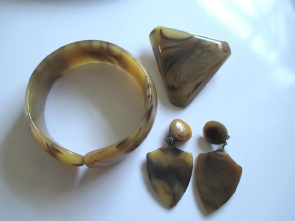 Vintage Lucite Adrian Mann Signed Set HTF 