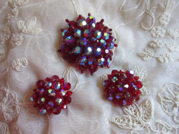 Red Crystal Brooch Pin Set Vintage Jewelry