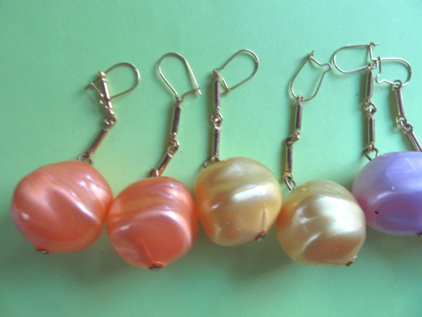Mod 1960's Ball Earrings our Choice Vintage Jewelry