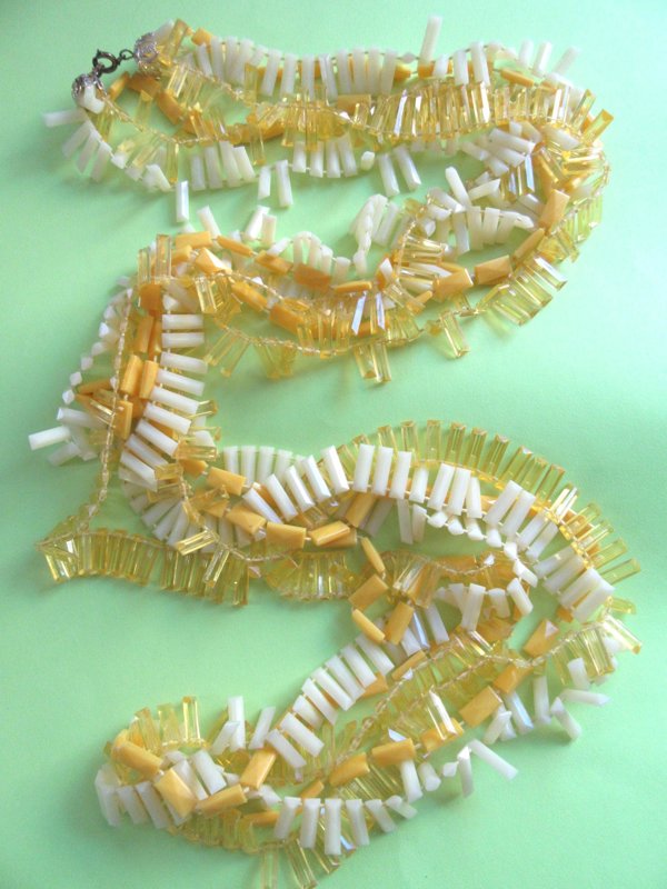 1960s Mod Shimmy Necklace Vintage Jewelry 