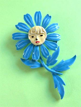 Vintage Anthropomorphic Flower Pin Signed JJ 