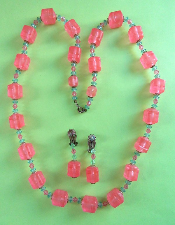1960's Mod Lucite Necklace Set Pink Green Vintage Jewelry 